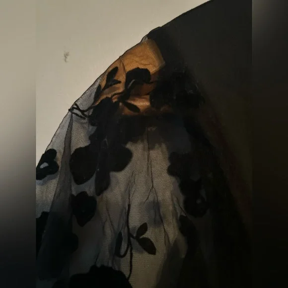 ✌️4/$20✌️ New bodysuit - Picture 3 of 9